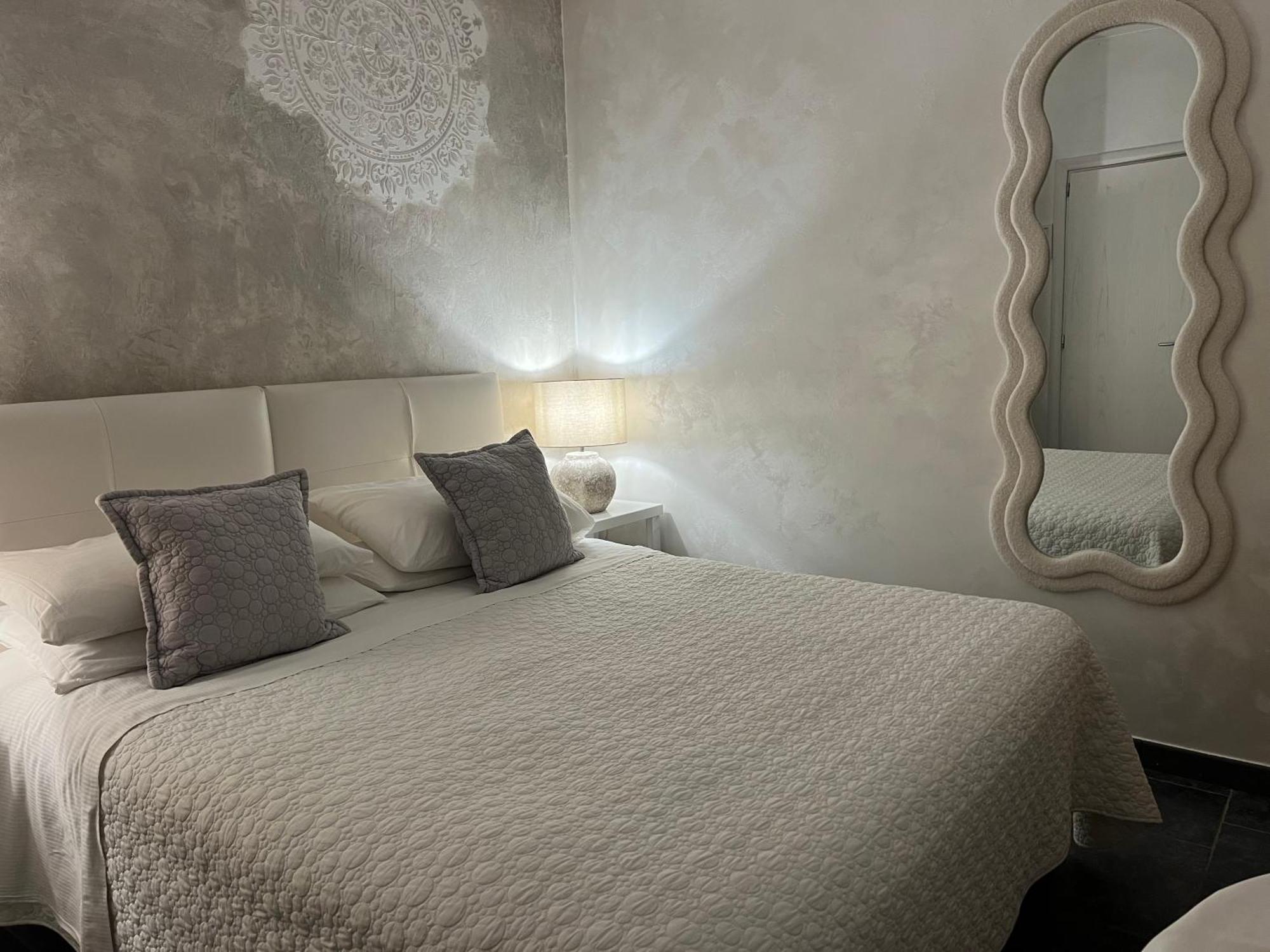 Hotel Borgo Di Santa Barbara à Santa Domenica  Extérieur photo