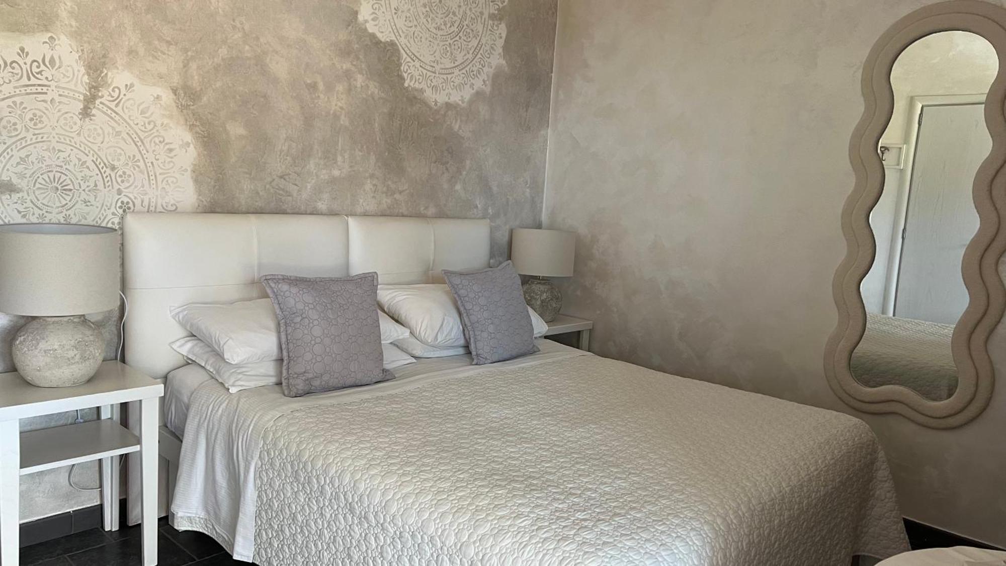 Hotel Borgo Di Santa Barbara à Santa Domenica  Extérieur photo